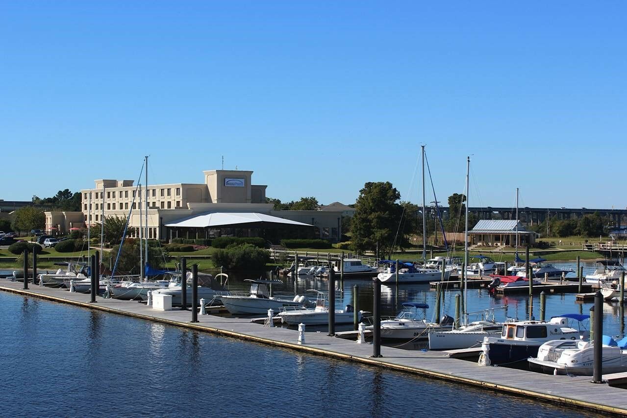 Bridgepointe Hotel & Marina New Bern Ngoại thất bức ảnh